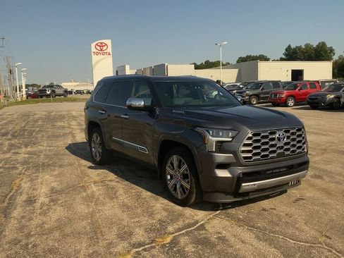Used 2024 Toyota Sequoia Capstone image 2