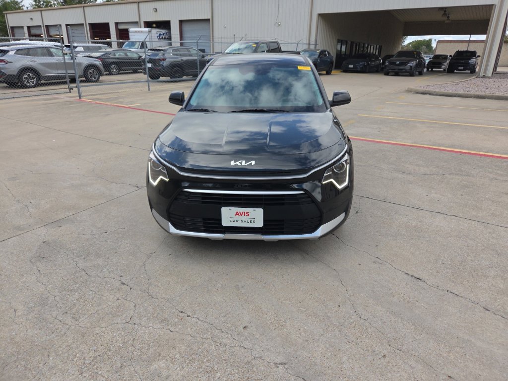 Used 2025 Kia Niro LX FWD image 5