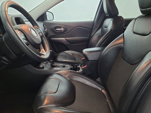 Used 2021 Jeep Cherokee Latitude Plus image 17