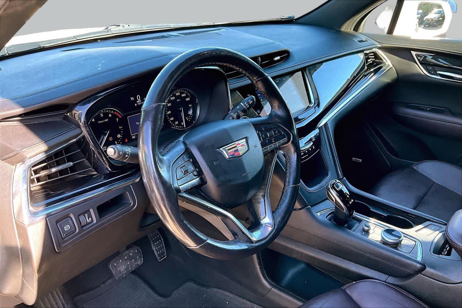 Used 2020 Cadillac XT6 Premium Luxury FWD image 18