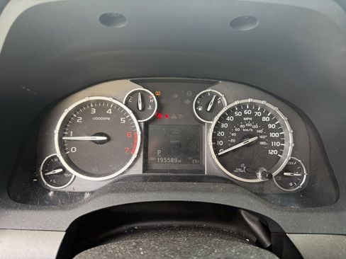 Used 2016 Toyota Tundra SR5 image 9