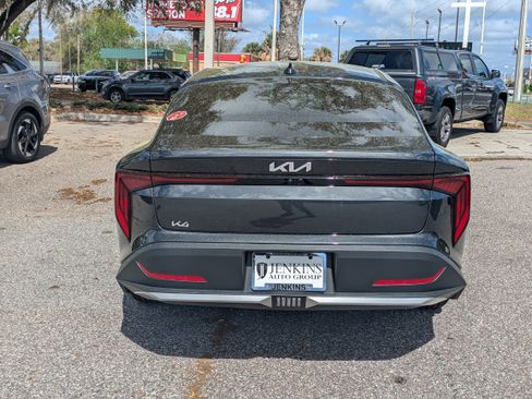 New 2026 Kia K4 LXS image 5
