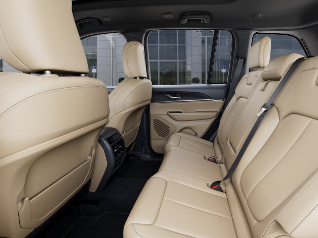 New 2027 Jeep Grand Cherokee Limited AWD/4WD image 23