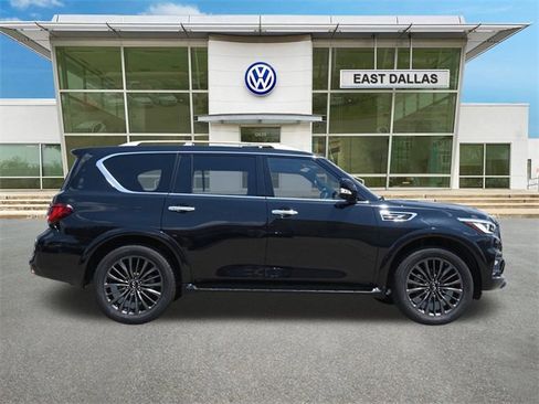 Used 2024 INFINITI QX80 Sensory image 3