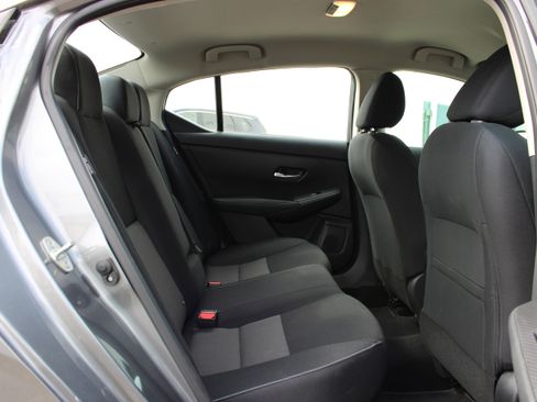 Certified 2021 Nissan Sentra SV image 11