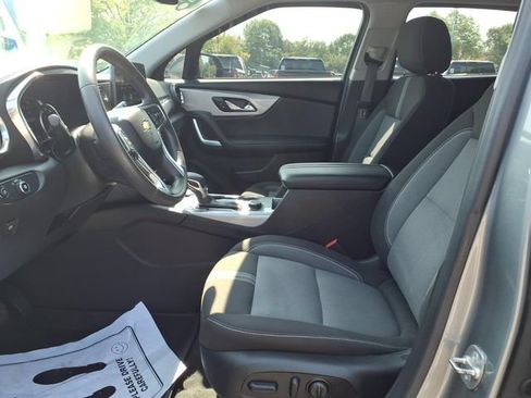 Used 2024 Chevrolet Blazer LT w/ Convenience Package FWD image 12