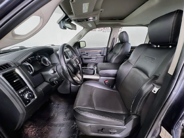 Used 2017 RAM 1500 Laramie w/ Convenience Group AWD/4WD image 10