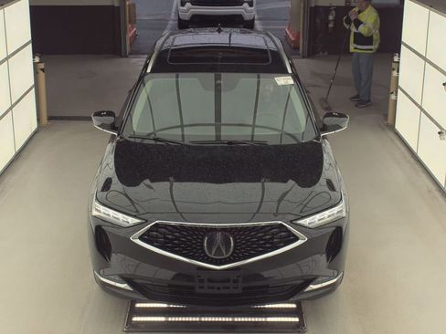 Used 2023 Acura MDX SH-AWD w/ Advance Package image 2