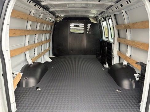 Used 2024 Chevrolet Express 2500 w/ Driver Convenience Package RWD image 22