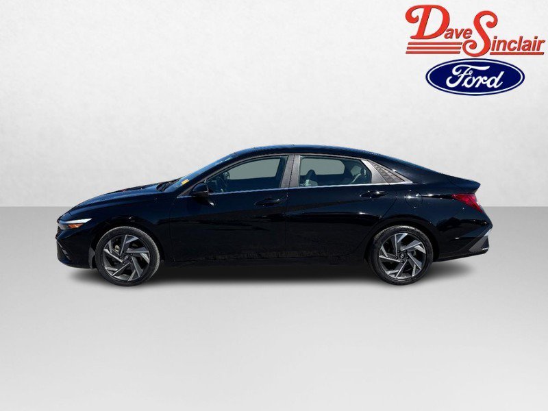 Used 2024 Hyundai Elantra Limited FWD image 10