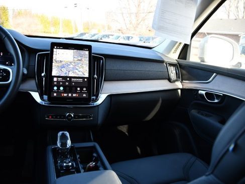 Certified 2025 Volvo XC90 B5 Plus image 18