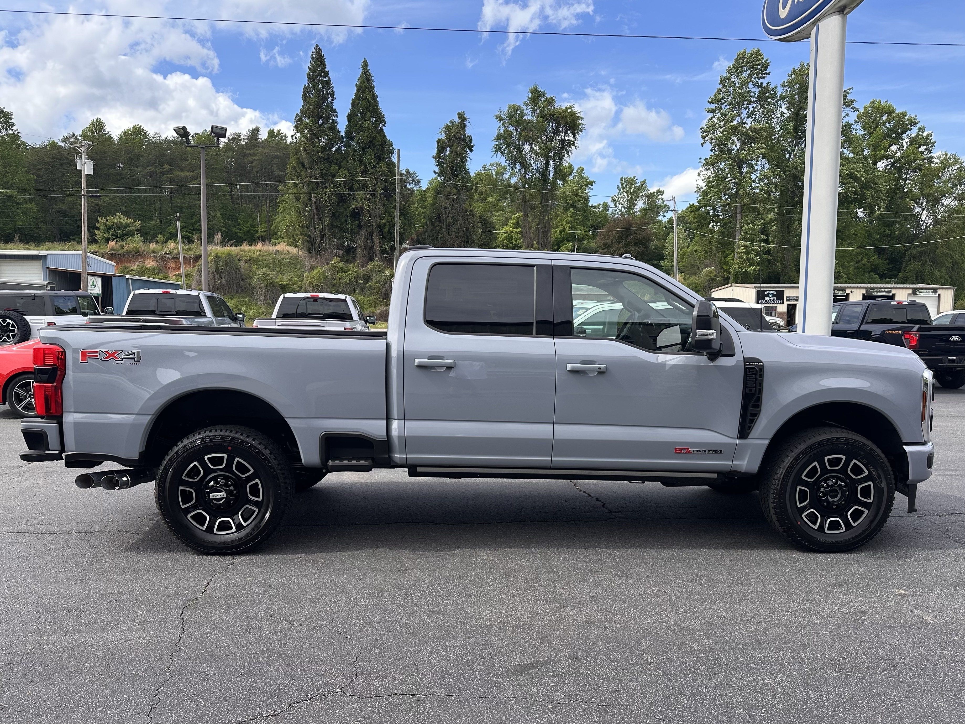 Used 2026 Ford F250 Platinum AWD/4WD image 5