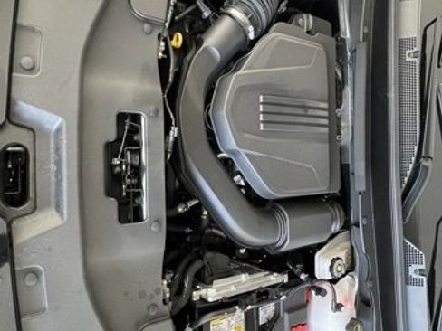 Used 2025 Chevrolet Traverse Z71 w/ Enhanced Driving Package image 51