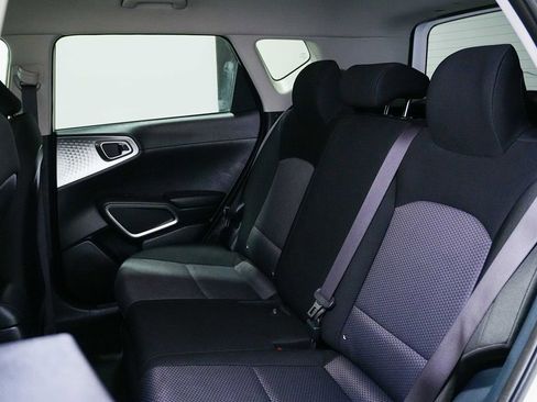 Used 2022 Kia Soul LX FWD image 18