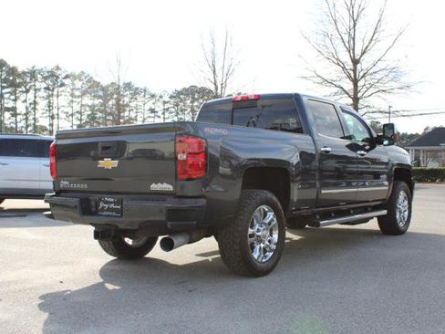 Used 2017 Chevrolet Silverado 2500 High Country w/ Duramax Plus Package image 5