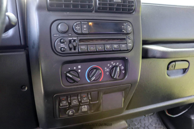 Used 2003 Jeep Wrangler Sahara AWD/4WD image 25