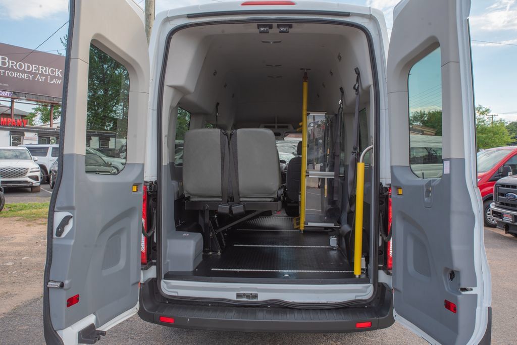 Used 2017 Ford Transit 350 XL RWD image 11