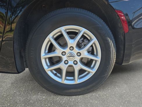 Used 2024 Chrysler Pacifica Touring-L FWD image 29