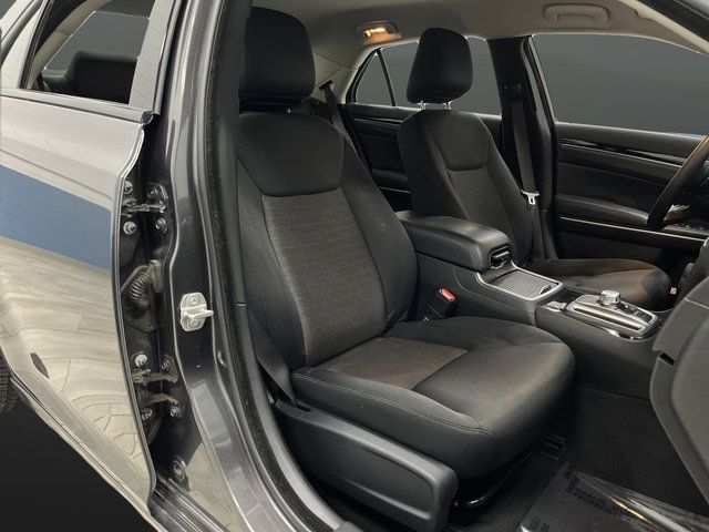 Used 2023 Chrysler 300 Touring w/ Sport Appearance Package RWD image 26