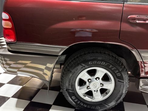 Used 2000 Toyota Land Cruiser AWD/4WD image 26