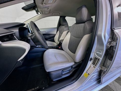 Used 2020 Toyota Corolla LE FWD image 23