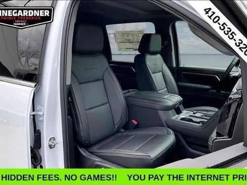 New 2026 GMC Sierra 3500 Denali w/ Denali Reserve Package AWD/4WD image 8