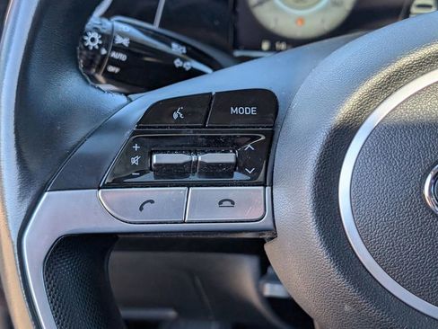 Used 2021 Hyundai Elantra SEL w/ Convenience + Premium Package image 16