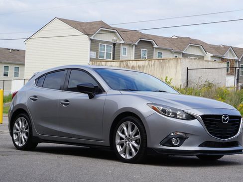Used 2015 MAZDA MAZDA3 s Touring w/ Appearance Package FWD image 3