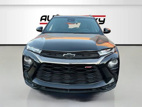 Used 2023 Chevrolet TrailBlazer RS w/ Sun and Liftgate Package FWD image 2