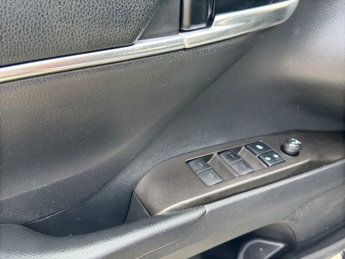 Used 2021 Toyota Camry SE AWD/4WD image 24