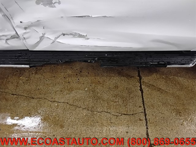 Used 2020 Ford Expedition XLT w/ Equipment Group 202A AWD/4WD image 19