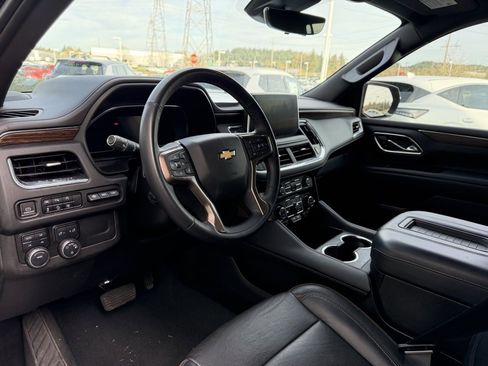 Used 2023 Chevrolet Suburban High Country image 16