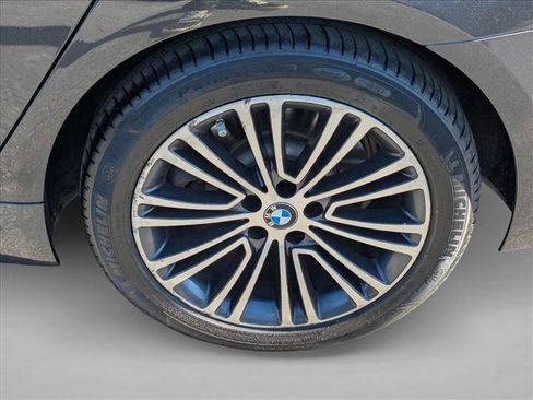 Used 2018 BMW 530i image 25