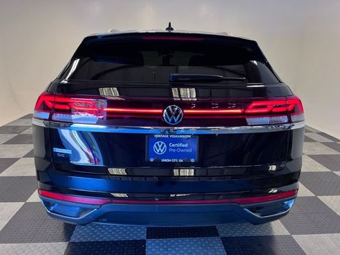 Certified 2024 Volkswagen Atlas Cross Sport SE FWD image 4