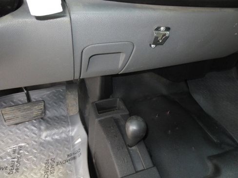 Used 2013 Chevrolet Silverado 1500 W/T image 9