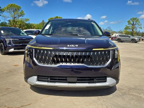 New 2026 Kia Carnival EX FWD image 3