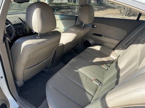 Used 2005 Nissan Altima 3.5 SE w/ (V01) Leather Pkg image 29