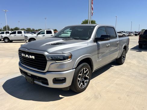 Used 2025 RAM 1500 Laramie w/ Sport Appearance Package AWD/4WD image 7