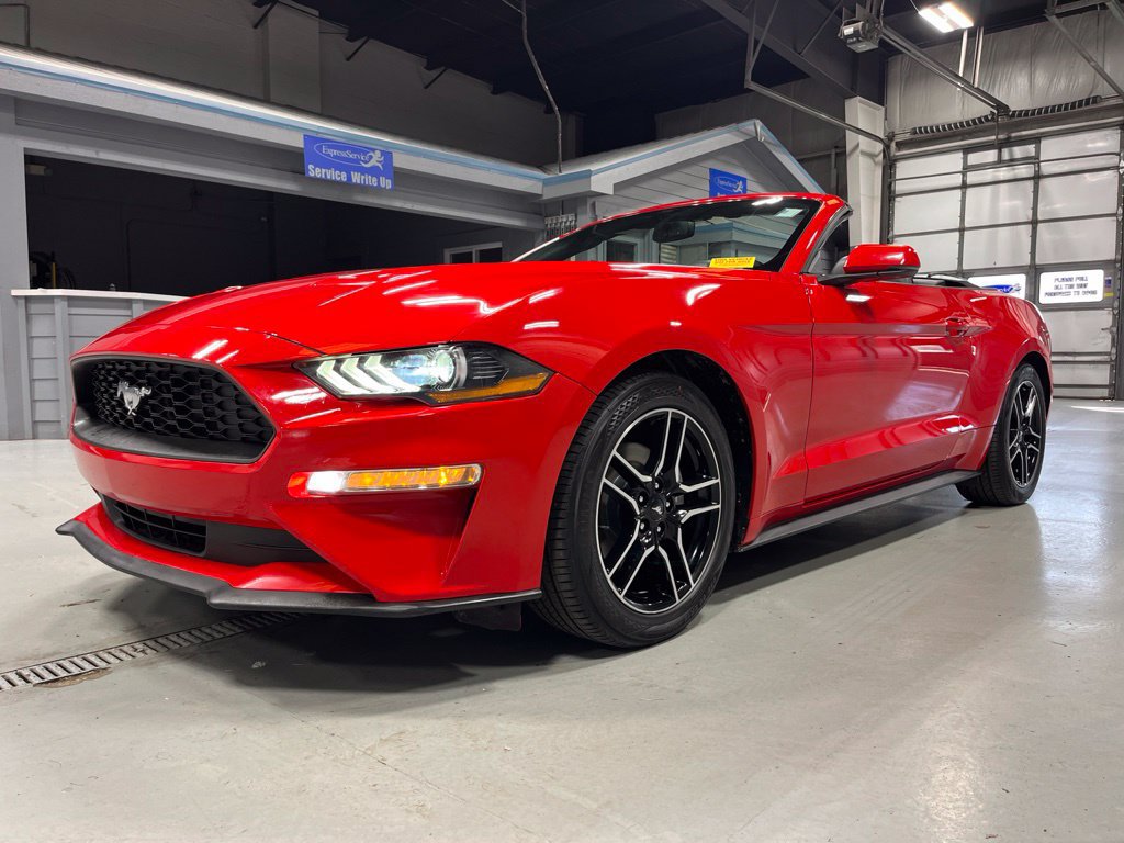 Used 2018 Ford Mustang Premium RWD image 12
