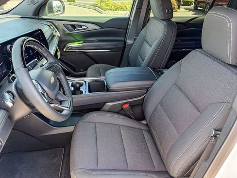 New 2026 Chevrolet Traverse LT w/ Enhanced Driving Package image 16