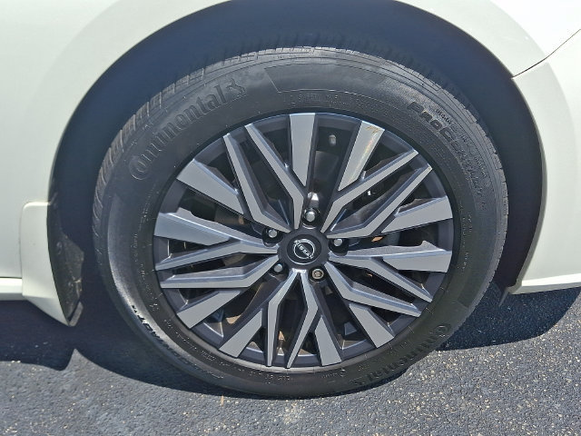 Used 2023 Nissan Altima 2.5 SV AWD/4WD image 8