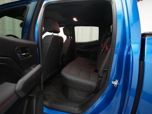 Used 2024 Chevrolet Colorado Z71 w/ Z71 Convenience Package 2 AWD/4WD image 10