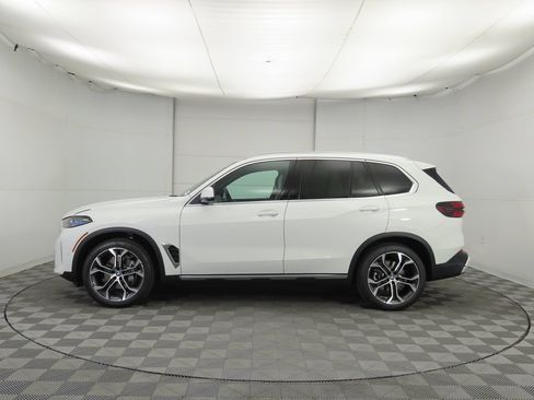 Used 2026 BMW X5 xDrive40i w/ Climate Comfort Package AWD/4WD image 9