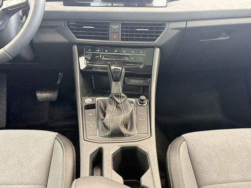 New 2026 Volkswagen Jetta SE FWD image 25