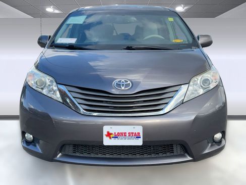 Used 2013 Toyota Sienna XLE image 5