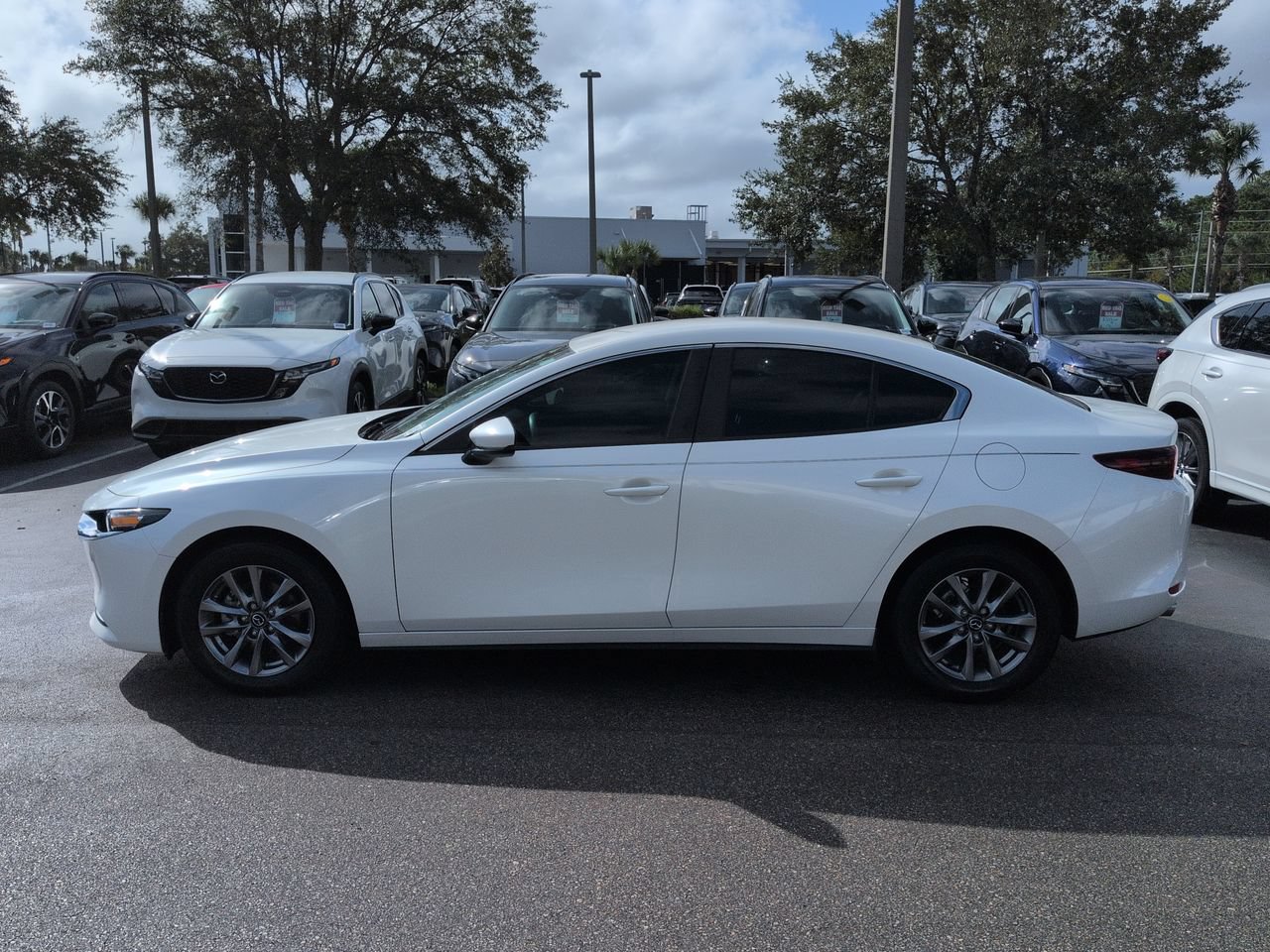 Used 2024 MAZDA MAZDA3 s FWD image 7