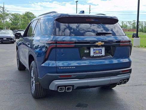 New 2026 Chevrolet Traverse LT w/ Driver Confidence Package FWD image 9