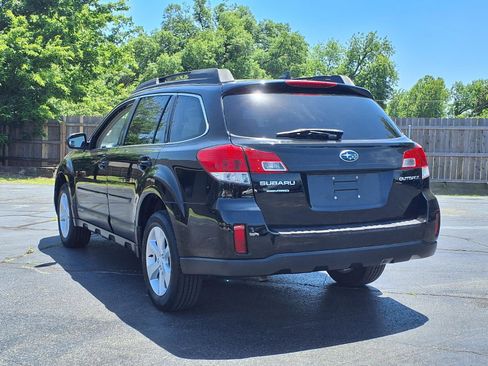 Used 2014 Subaru Outback 2.5i Premium AWD/4WD image 3