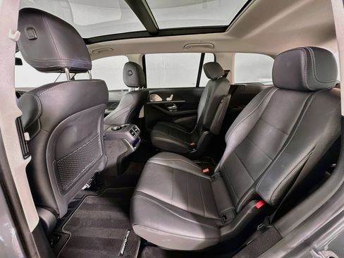 Used 2024 Mercedes-Benz GLS 450 4MATIC image 27