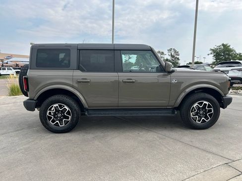 Used 2025 Ford Bronco Outer Banks AWD/4WD image 9